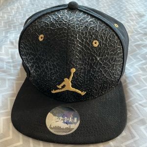 Black Jordan Air Flat Hat